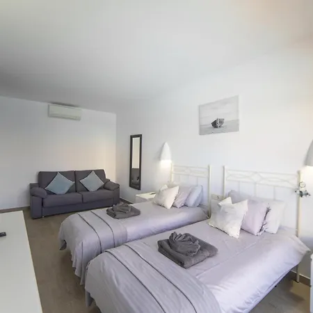 Superb Casa Herlanda 3 Bedrooms Pool Table *