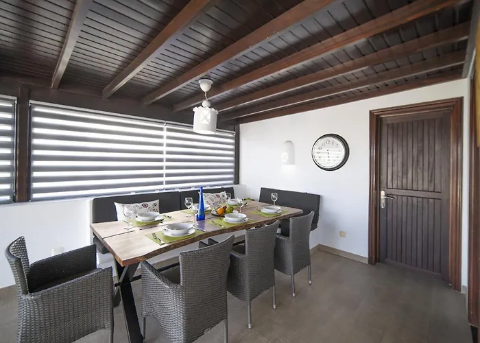 빌라 Superb Casa Herlanda 3 Bedrooms Pool Table 플라야블랑카