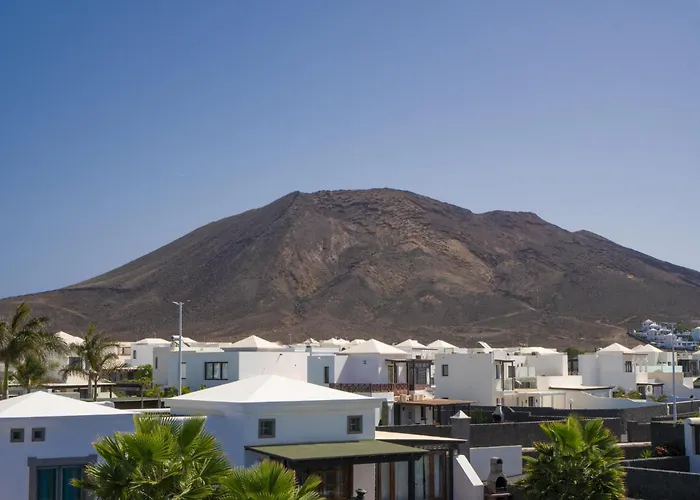 Superb Casa Herlanda 3 Bedrooms Pool Table 빌라