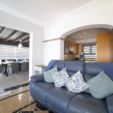 וילה Superb Casa Herlanda 3 Bedrooms Pool Table פלאיה בלנקה