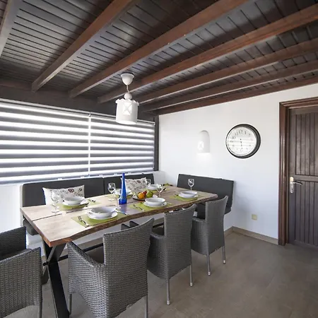 וילה Superb Casa Herlanda 3 Bedrooms Pool Table פלאיה בלנקה