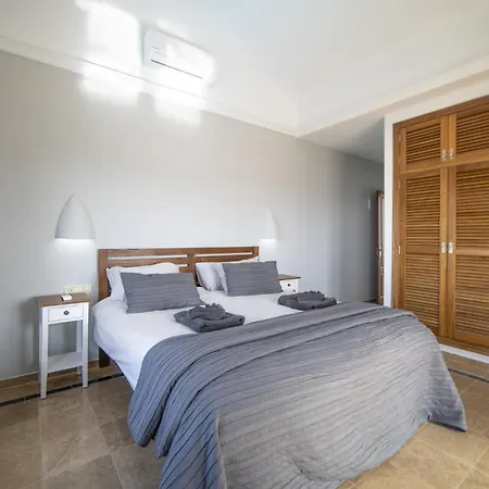 Superb Casa Herlanda 3 Bedrooms Pool Table וילה פלאיה בלנקה