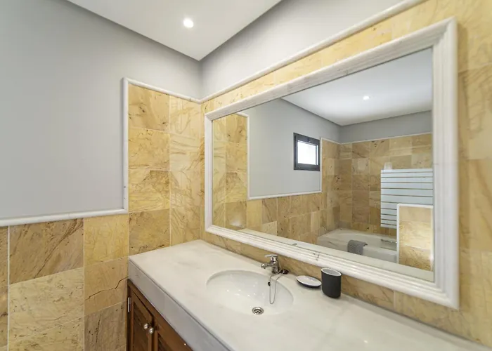 Superb Casa Herlanda 3 Bedrooms Pool Table Vila