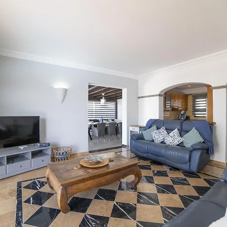 Superb Casa Herlanda 3 Bedrooms Pool Table Villa *