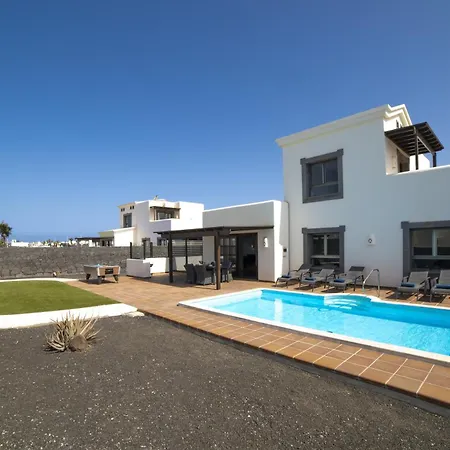 Superb Casa Herlanda 3 Bedrooms Pool Table