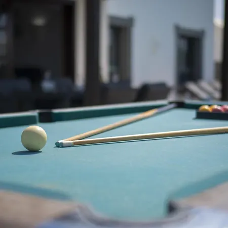 Superb Casa Herlanda 3 Bedrooms Pool Table